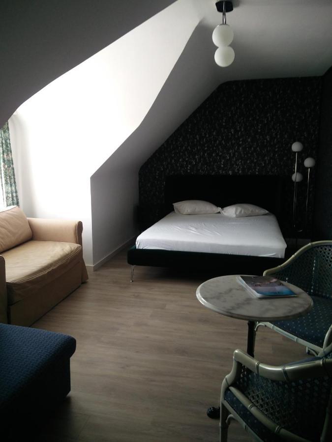 B&B Villa Monique Koksijde Bagian luar foto